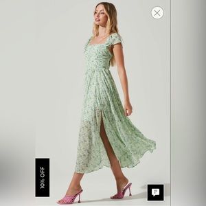 ASTR the Label Luisa Floral Flutter Sleeve Midi Dress Green multi floral / M